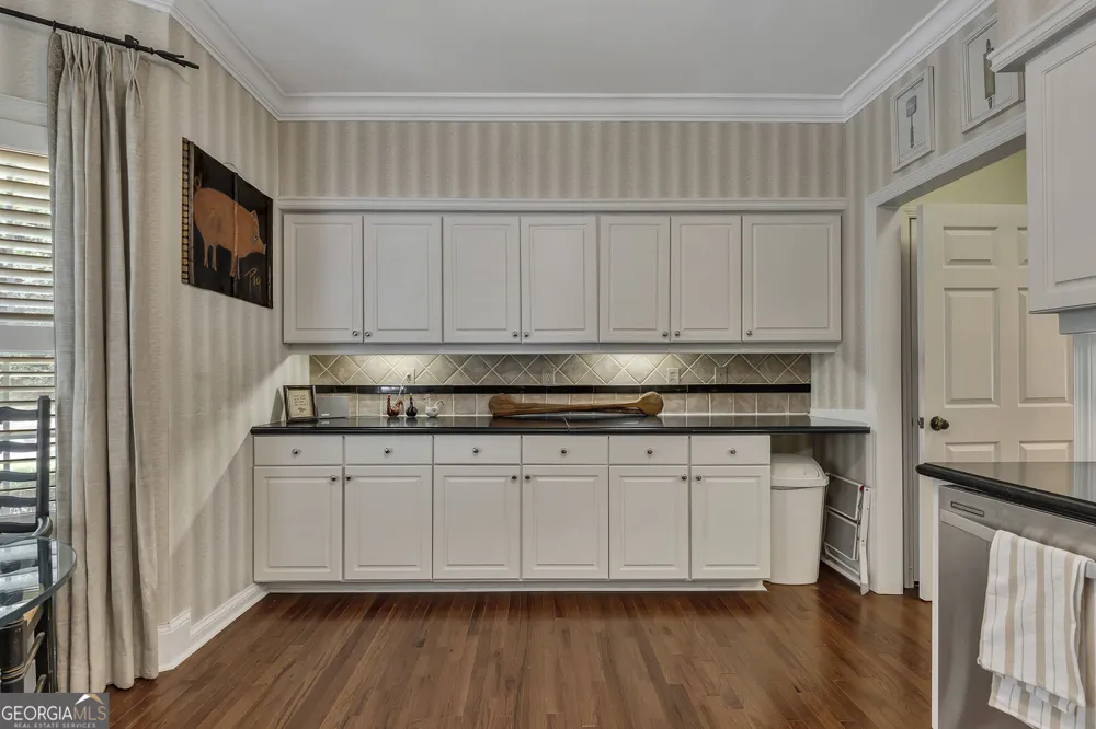 5996 Mitchell RD Sandy Springs, GA 30328