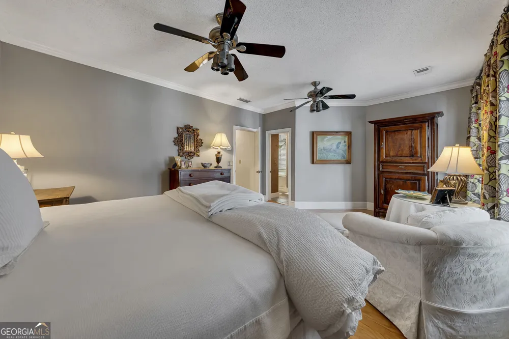 5996 Mitchell RD Sandy Springs, GA 30328