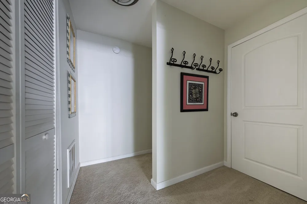 5996 Mitchell RD Sandy Springs, GA 30328