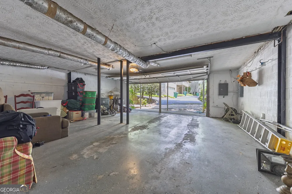 5996 Mitchell RD Sandy Springs, GA 30328