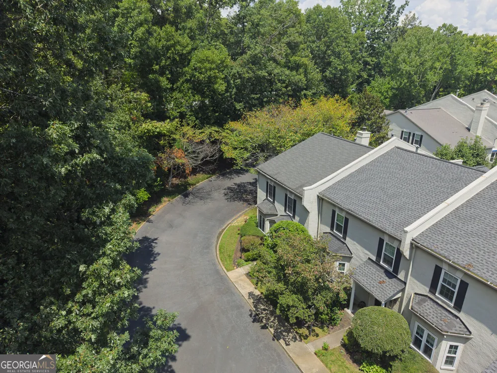 5996 Mitchell RD Sandy Springs, GA 30328