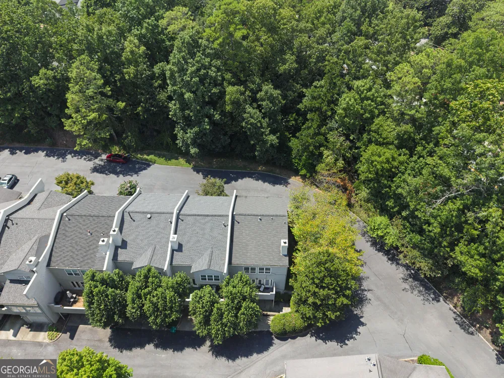 5996 Mitchell RD Sandy Springs, GA 30328