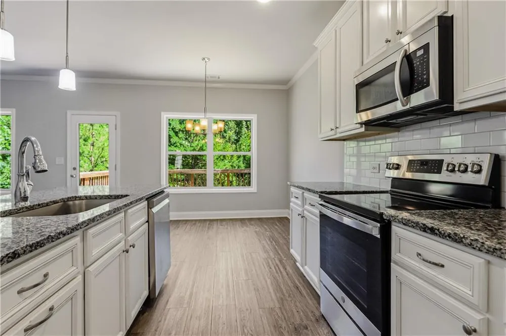 469 Flowing Trail Dawsonville, GA 30534