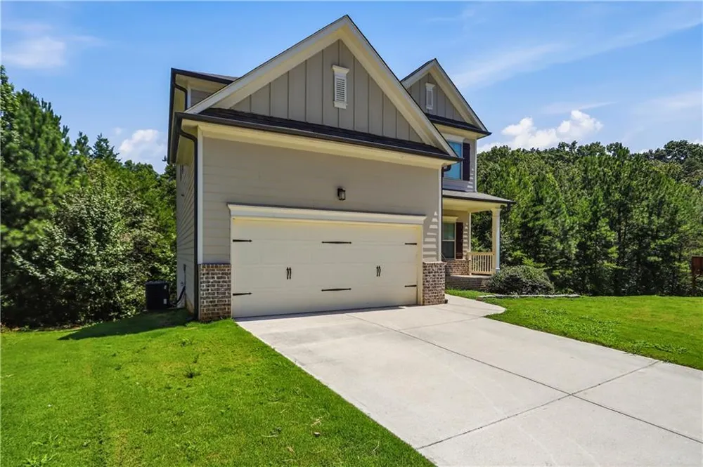 469 Flowing Trail Dawsonville, GA 30534