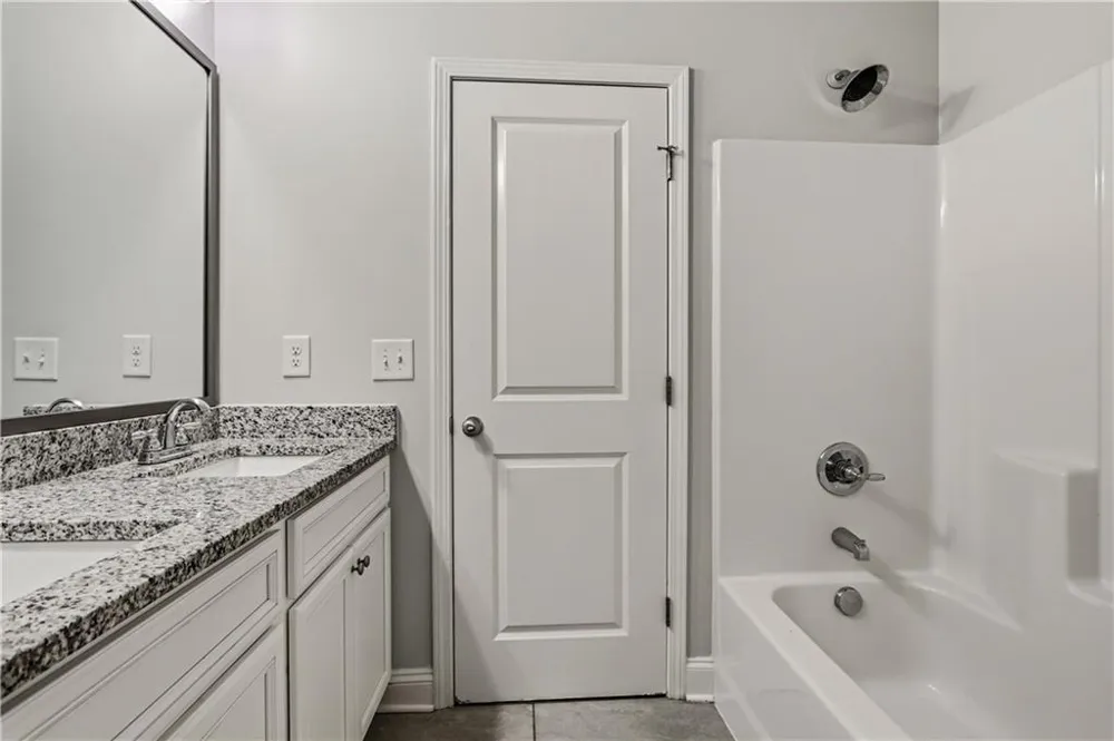 469 Flowing Trail Dawsonville, GA 30534