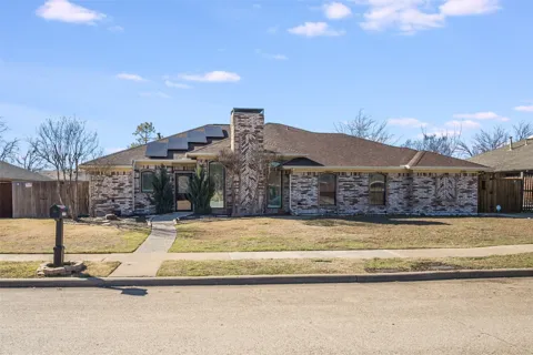 3307 Hilltop Lane