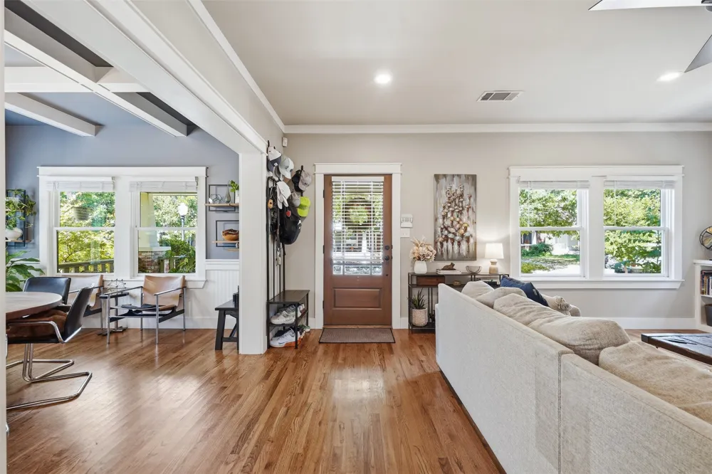 1915 Alston Avenue Fort Worth, TX 76110