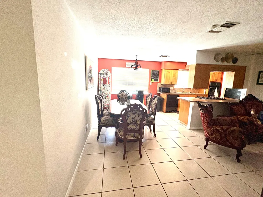 3401 Hampshire Drive Arlington, TX 76013