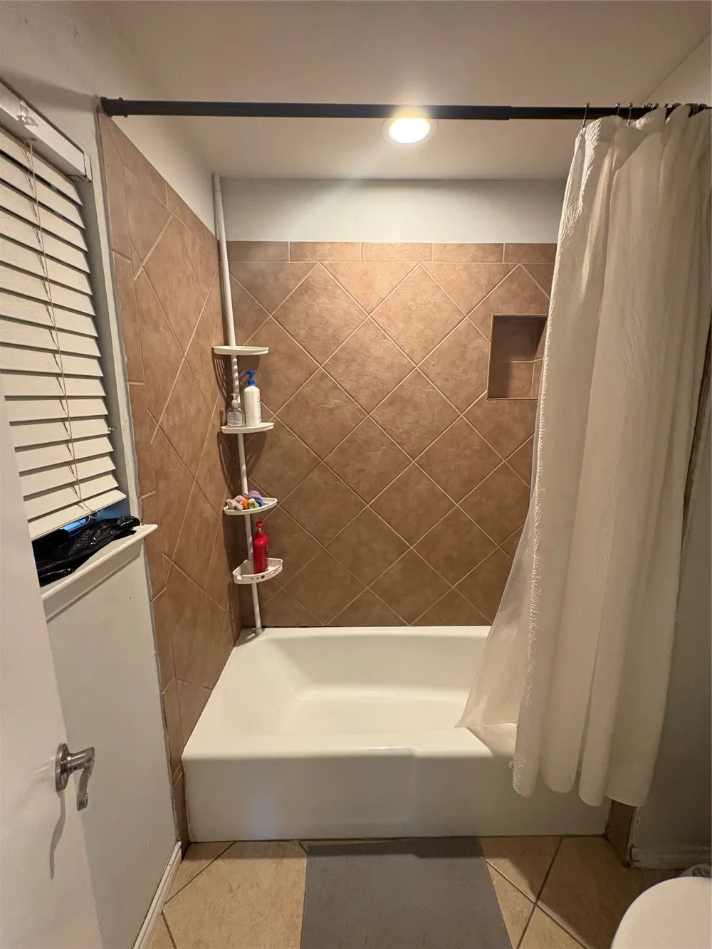 3401 Hampshire Drive Arlington, TX 76013