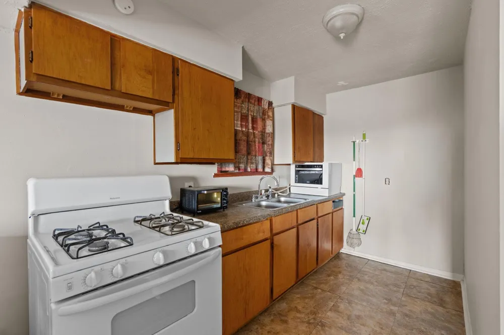 810 93rd Street Galveston, TX 77554