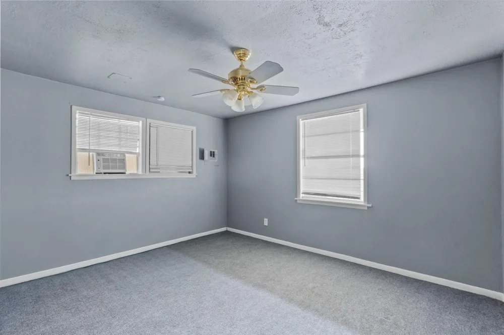 810 93rd Street Galveston, TX 77554