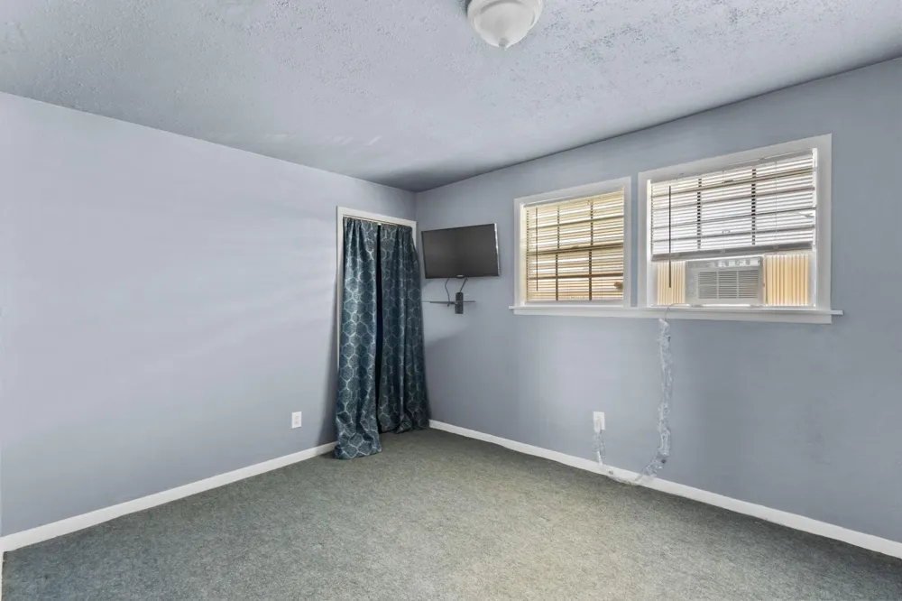 810 93rd Street Galveston, TX 77554