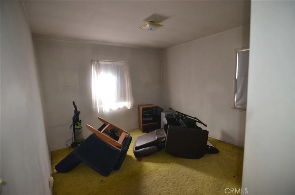 601 S Clymar Compton, CA 90220