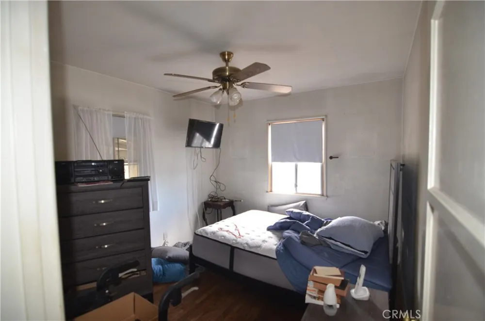 601 S Clymar Compton, CA 90220