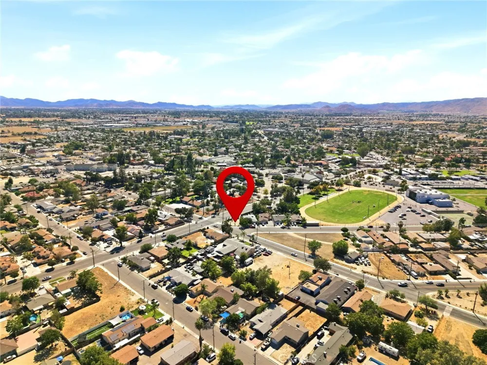 W Washburn Avenue San Jacinto, CA 92583
