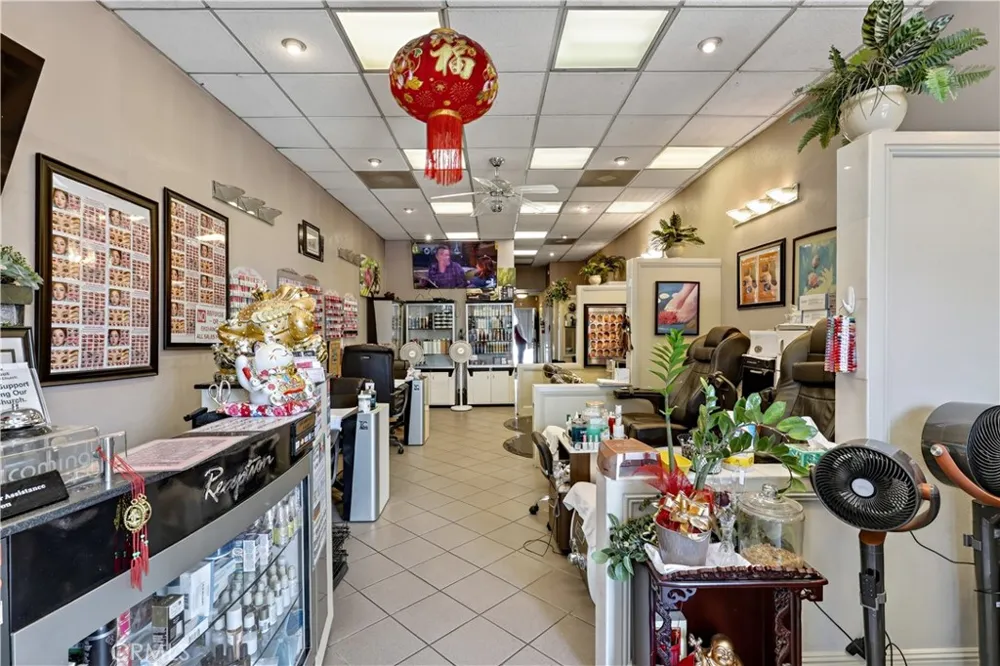 43 W Main Street Merced, CA 95340
