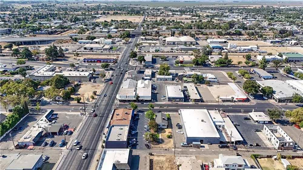 43 W Main Street Merced, CA 95340