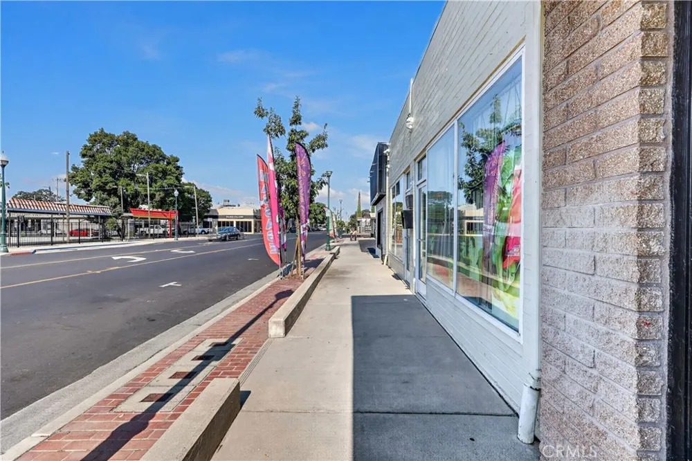 43 W Main Street Merced, CA 95340