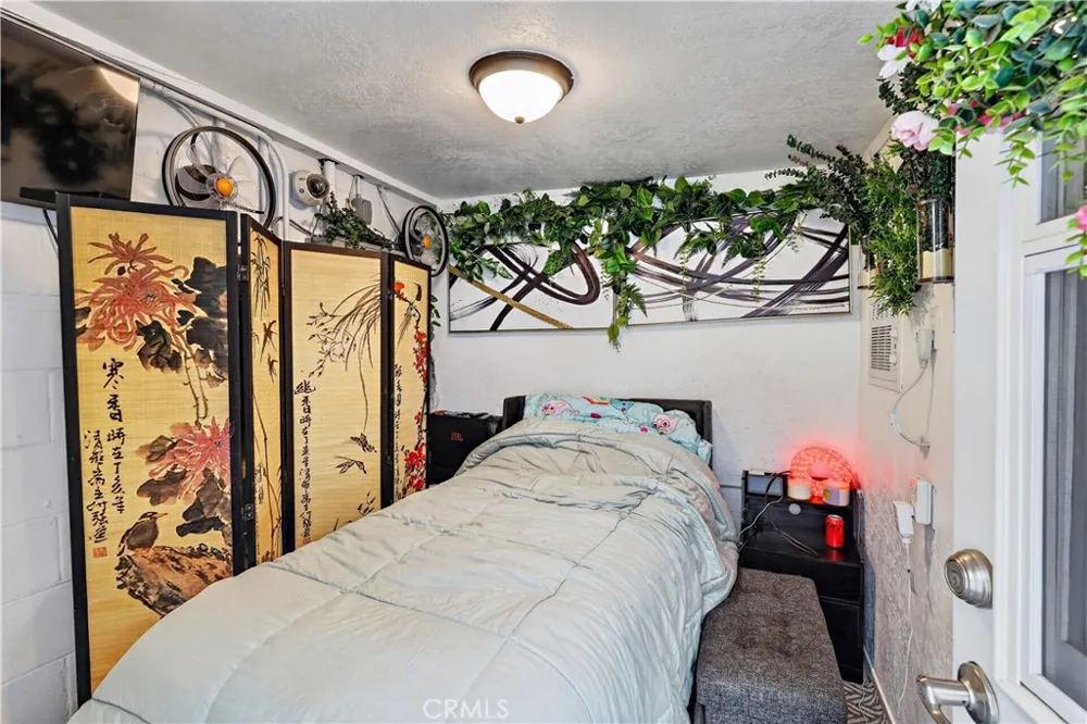 43 W Main Street Merced, CA 95340