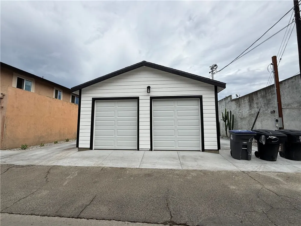 323 S Kroeger Street #B Anaheim, CA 92805