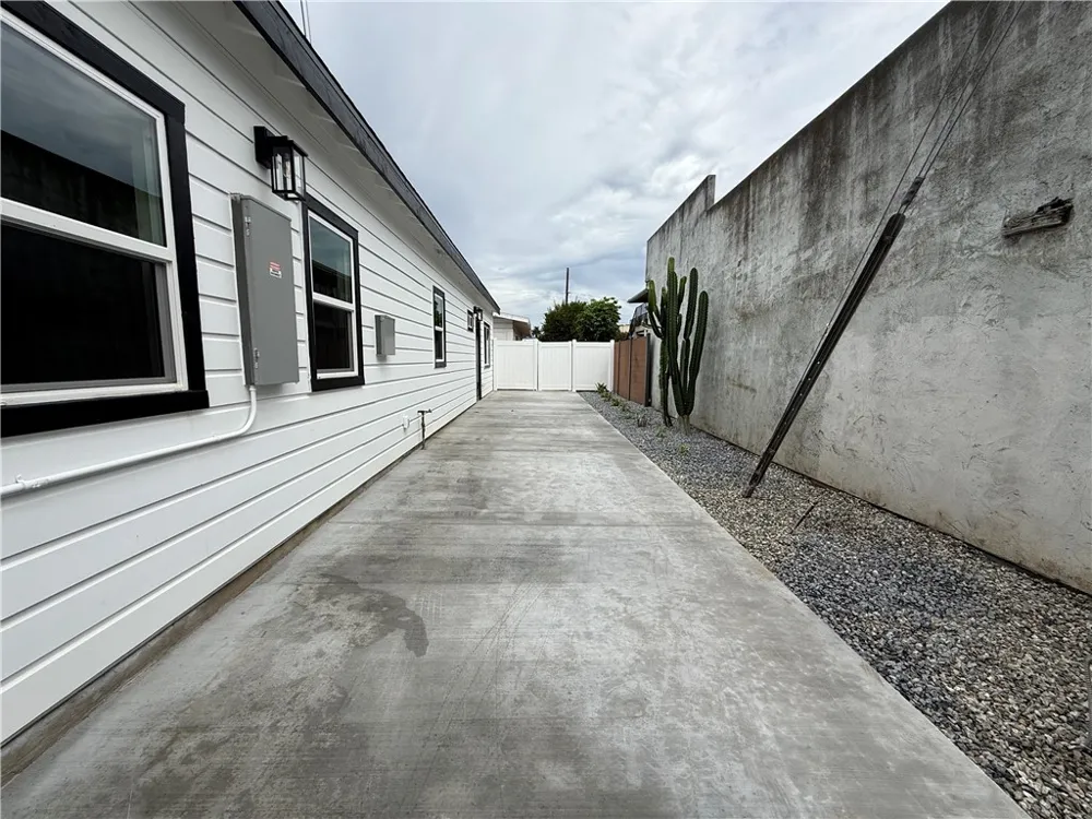 323 S Kroeger Street #B Anaheim, CA 92805