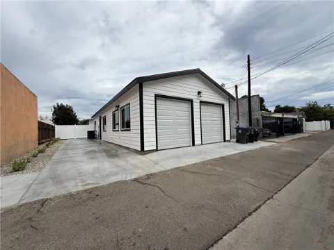 323 S Kroeger Street #B