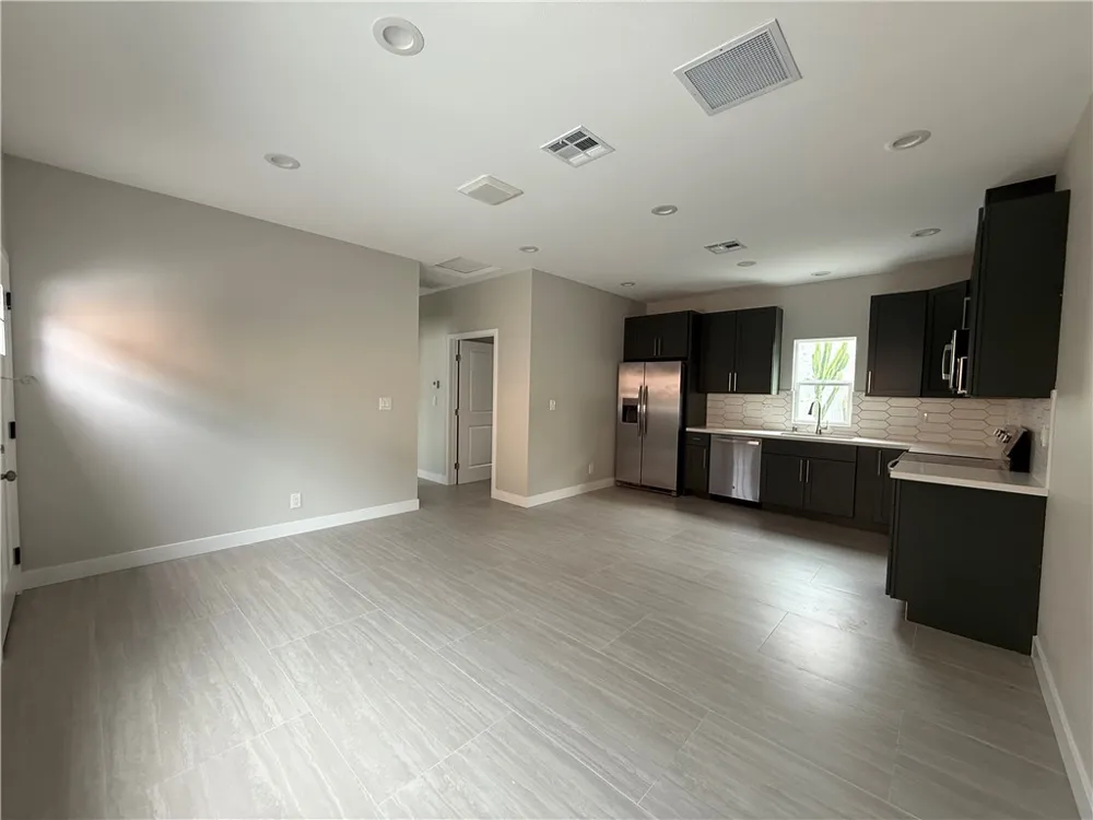 323 S Kroeger Street #B Anaheim, CA 92805