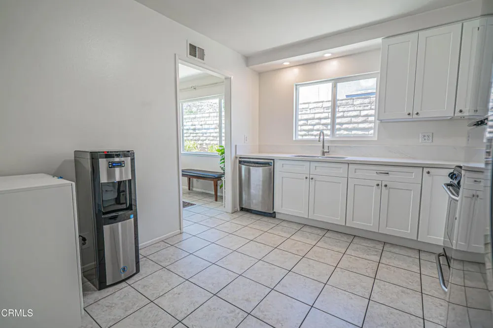 30315 Honeysuckle Hill Drive Santa Clarita, CA 91387
