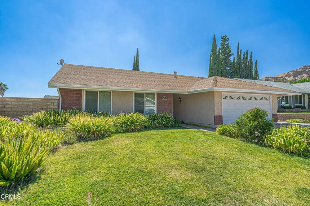 30315 Honeysuckle Hill Drive Santa Clarita, CA 91387