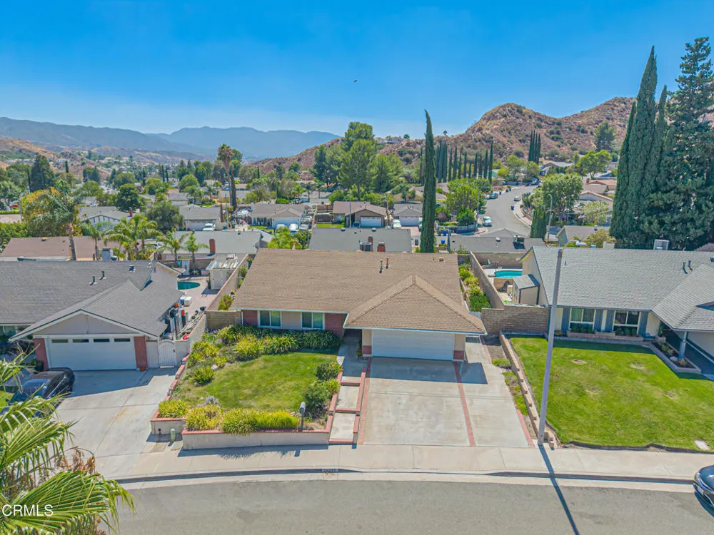 30315 Honeysuckle Hill Drive Santa Clarita, CA 91387