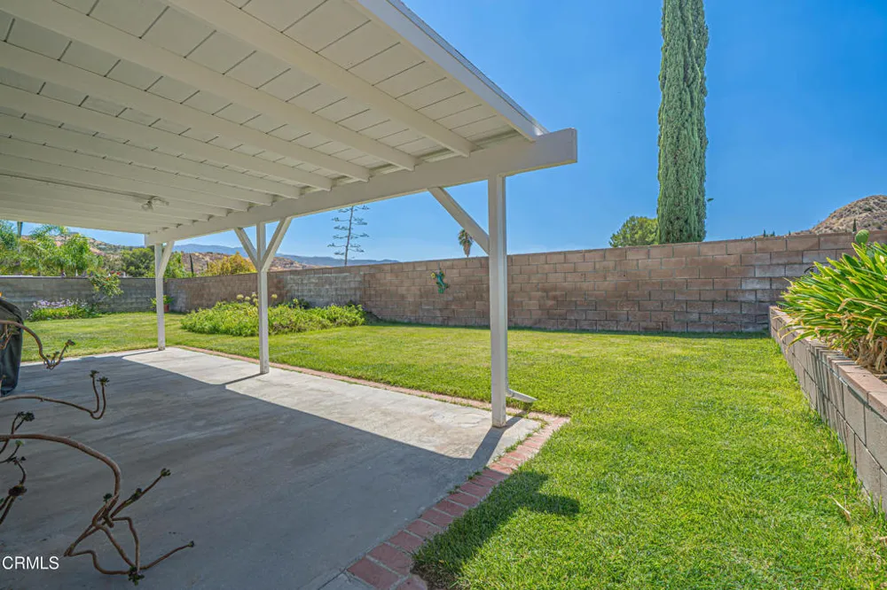 30315 Honeysuckle Hill Drive Santa Clarita, CA 91387