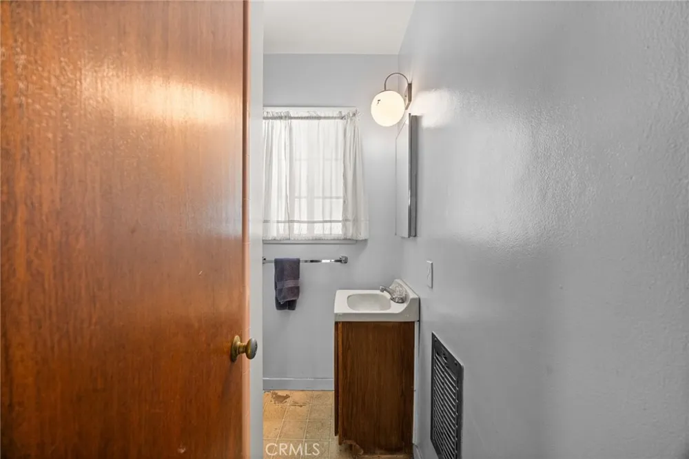 1521 S 3rd Avenue Arcadia, CA 91006