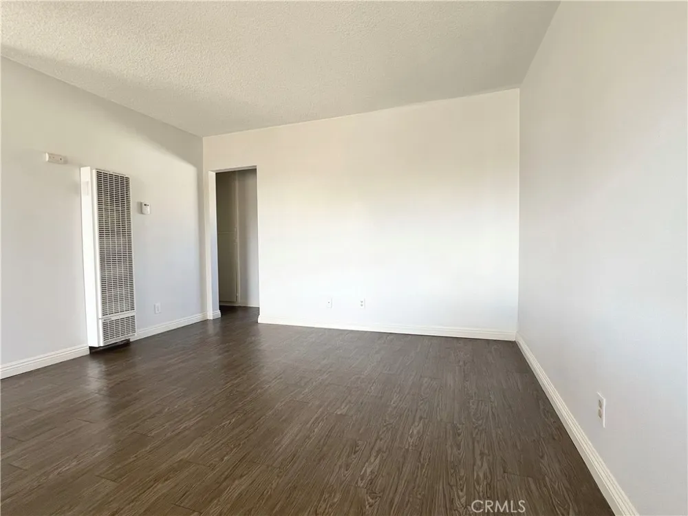 3622 E 11th Long Beach, CA 90804