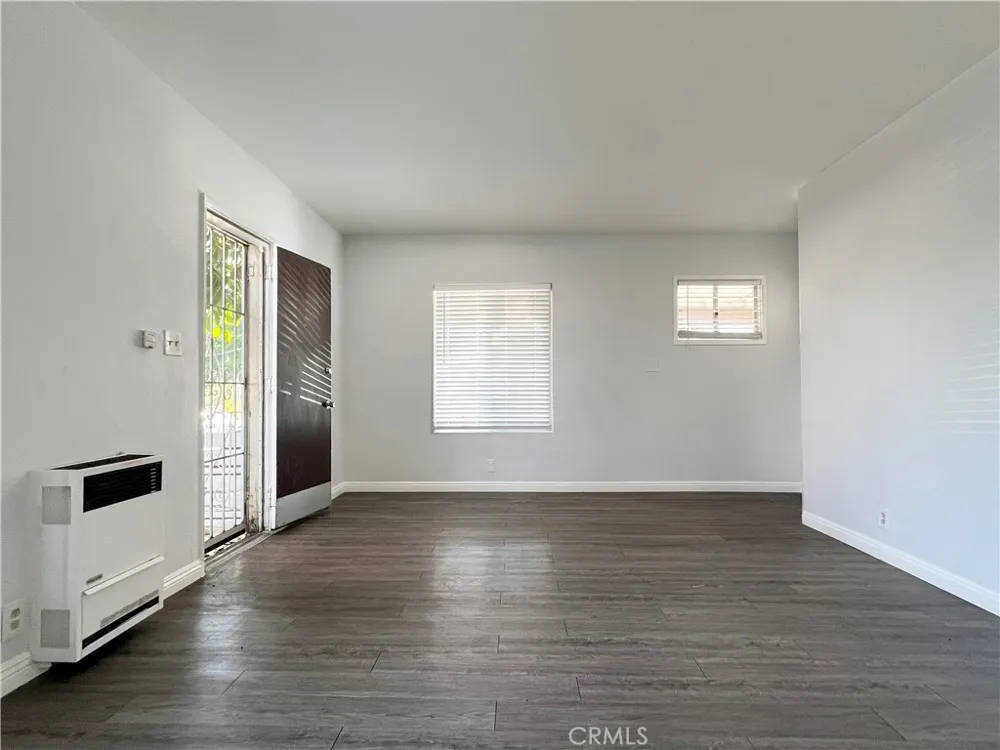 3622 E 11th Long Beach, CA 90804