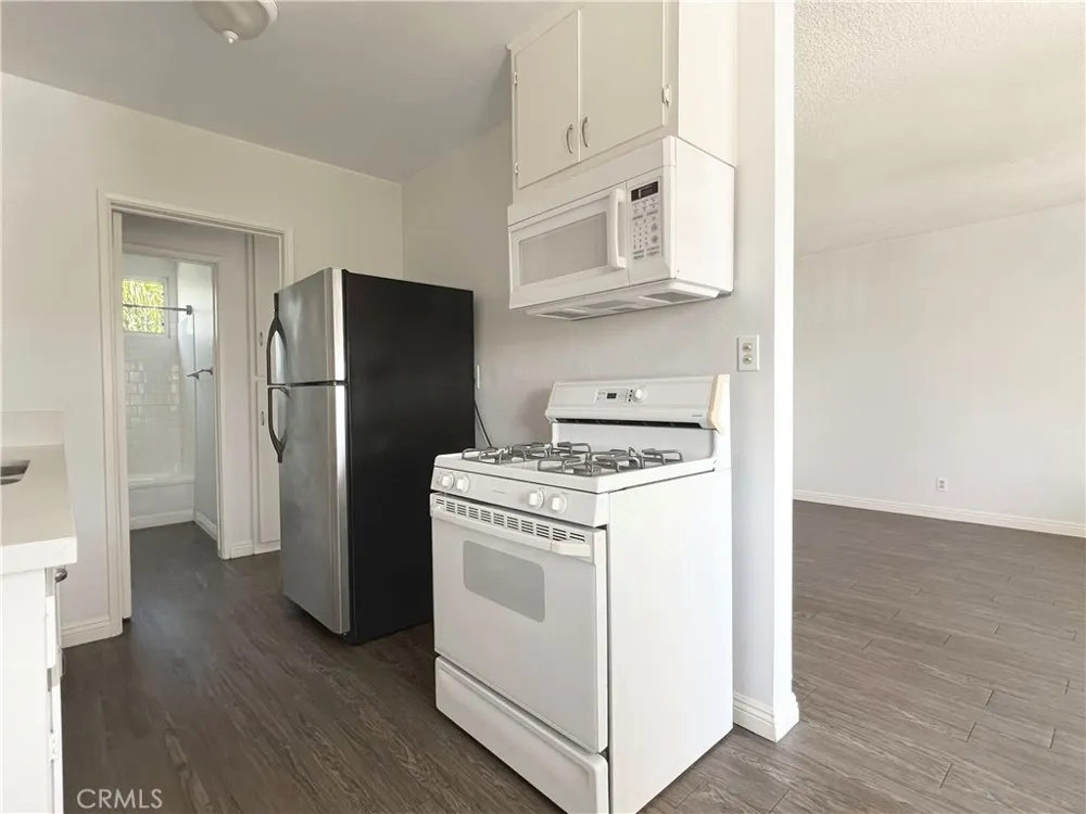 3622 E 11th Long Beach, CA 90804