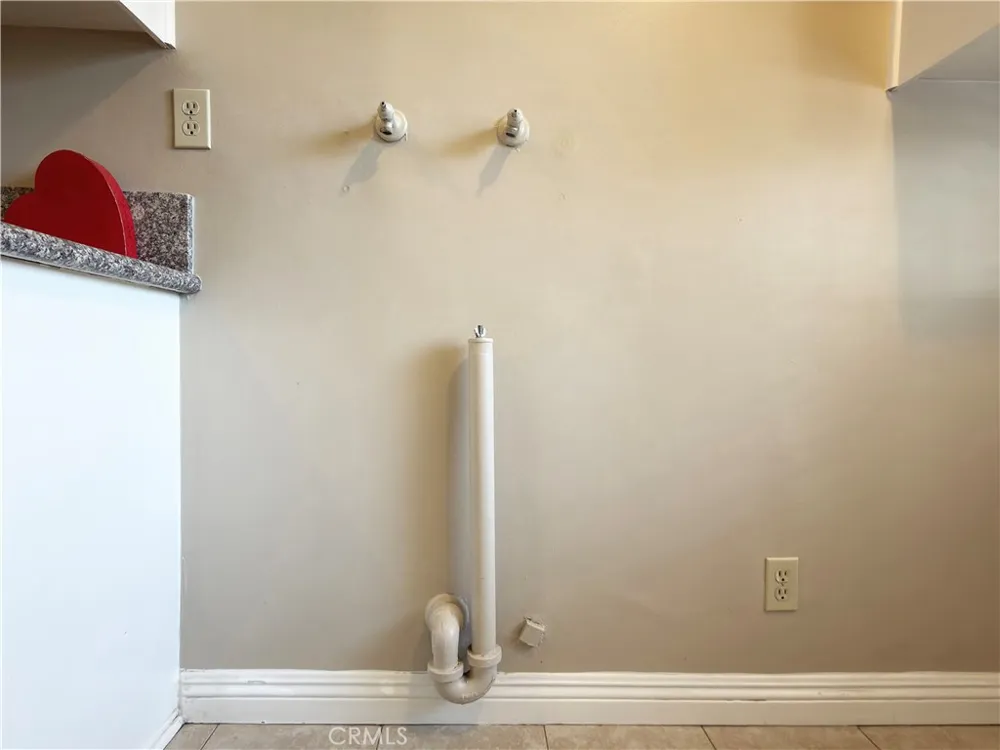 3622 E 11th Long Beach, CA 90804