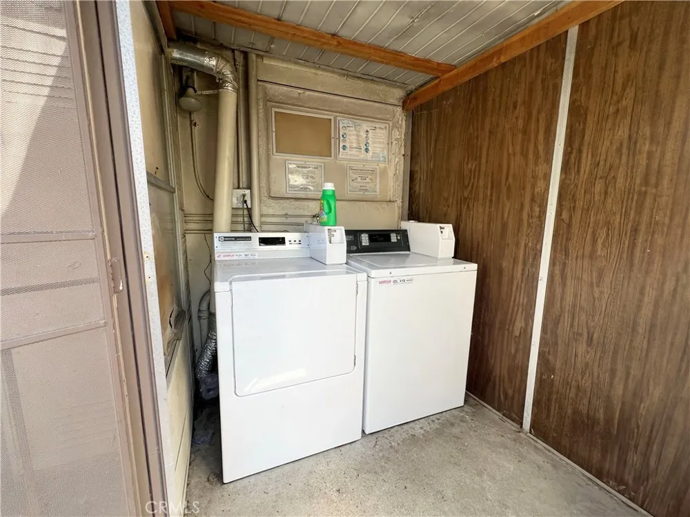 3622 E 11th Long Beach, CA 90804