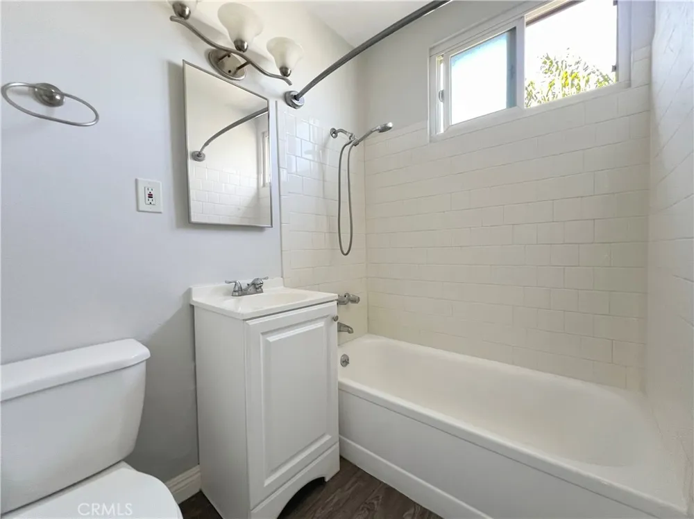 3622 E 11th Long Beach, CA 90804
