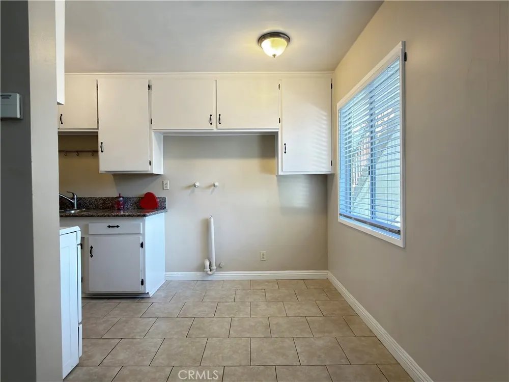 3622 E 11th Long Beach, CA 90804