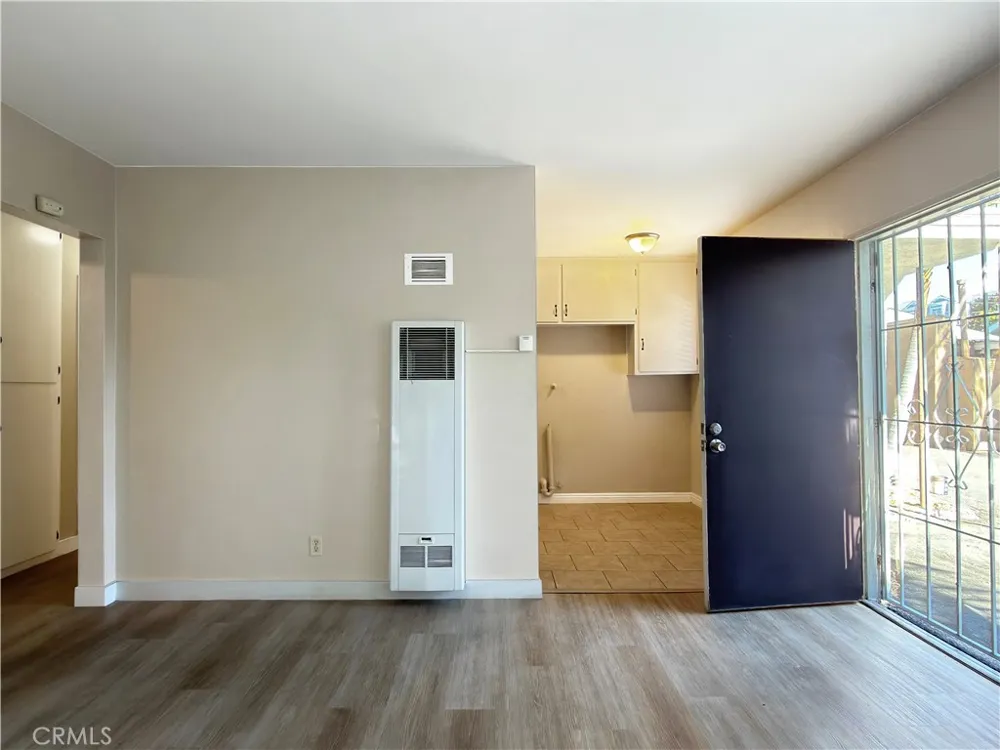 3622 E 11th Long Beach, CA 90804