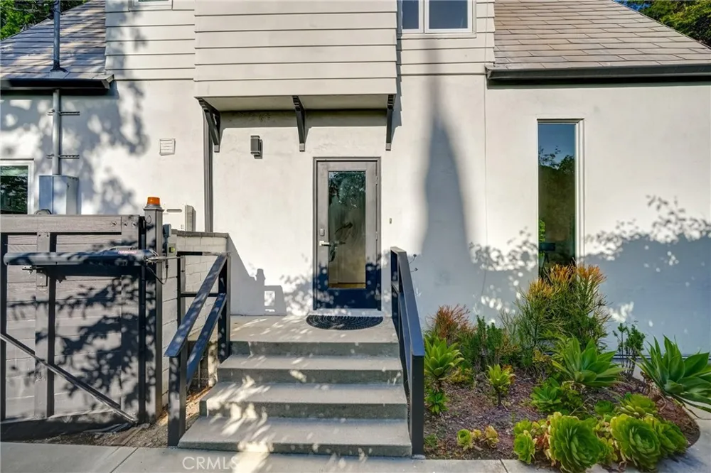 3216 San Pasqual Street Pasadena, CA 91107