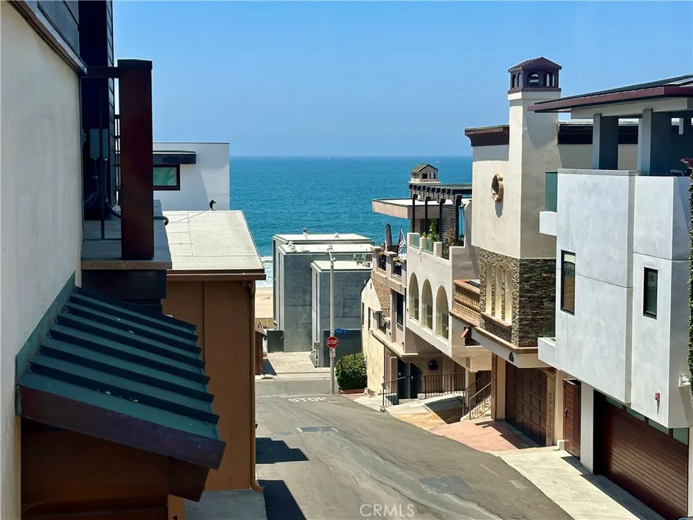 204 18th Place Manhattan Beach, CA 90266