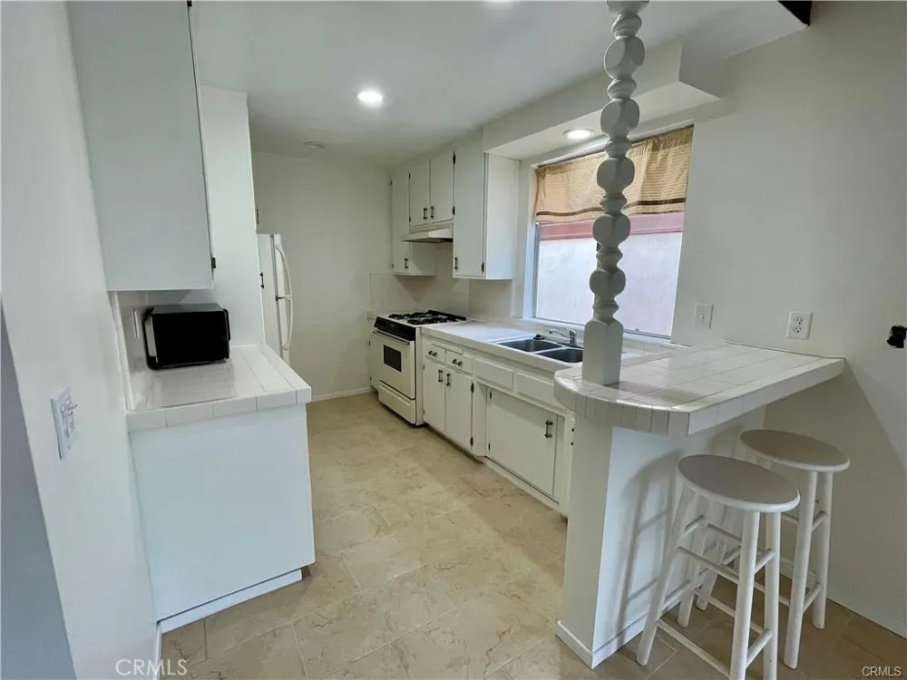 204 18th Place Manhattan Beach, CA 90266
