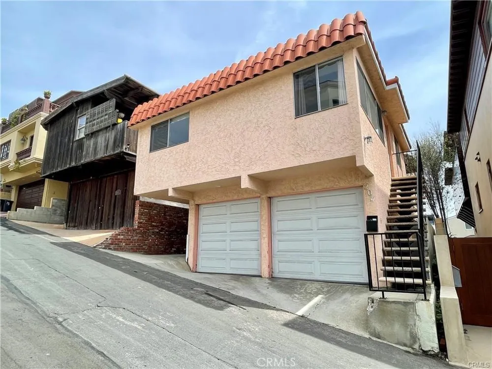 204 18th Place Manhattan Beach, CA 90266