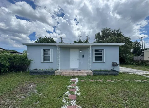 1320 NW 87th St