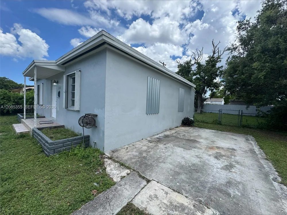 1320 NW 87th St Miami, FL 33147