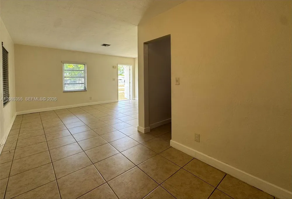1320 NW 87th St Miami, FL 33147