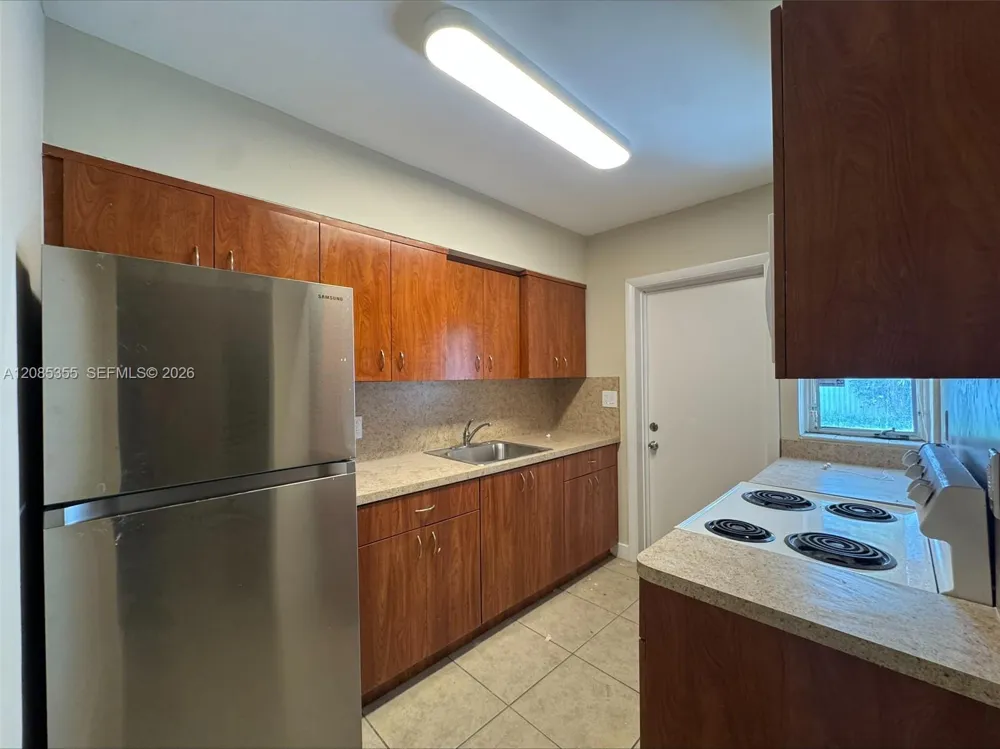 1320 NW 87th St Miami, FL 33147