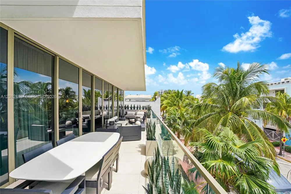 300 Collins Ave #3A Miami Beach, FL 33139
