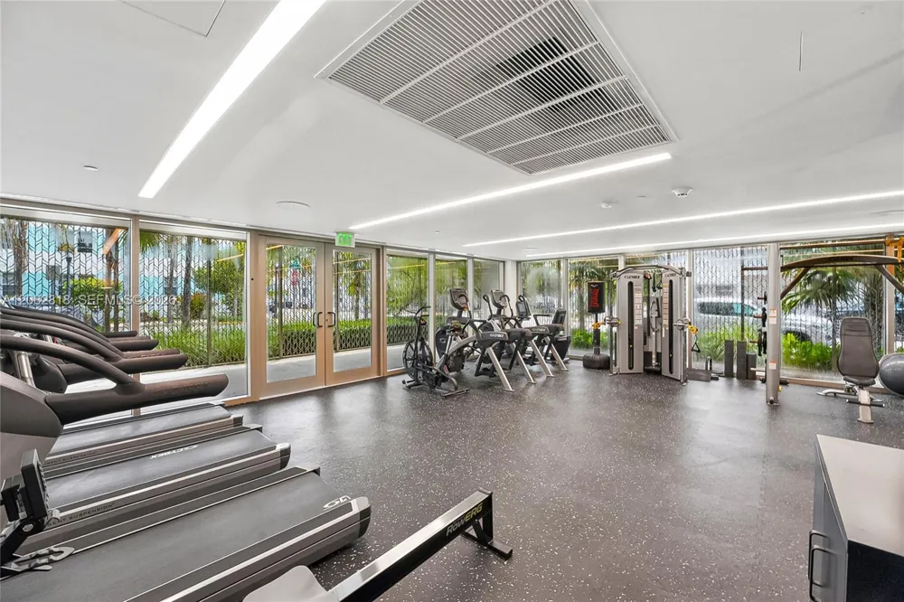 300 Collins Ave #3A Miami Beach, FL 33139